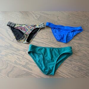 Woman’s Swim bottoms lot size medium Bikini blue green bohemian